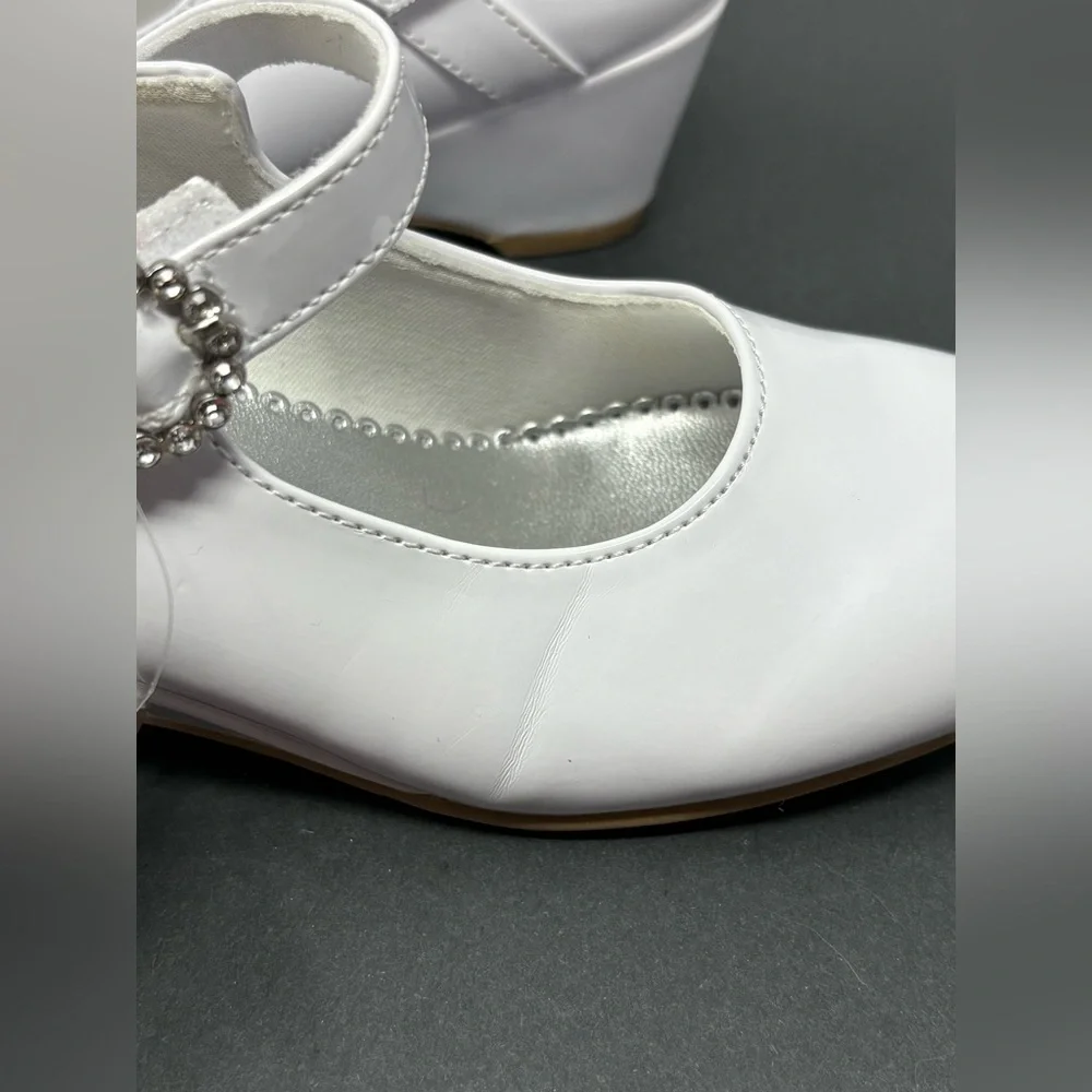 CHRISTIE & JILL: White Glossy Dress Shoes; Sparkle Embellishment, Kid Size 1.NEW